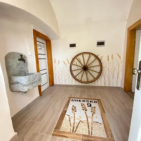 Statek - Na špejcharu Uhersko