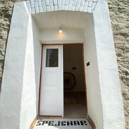 Statek - Na Spejcharu Apartment Uhersko
